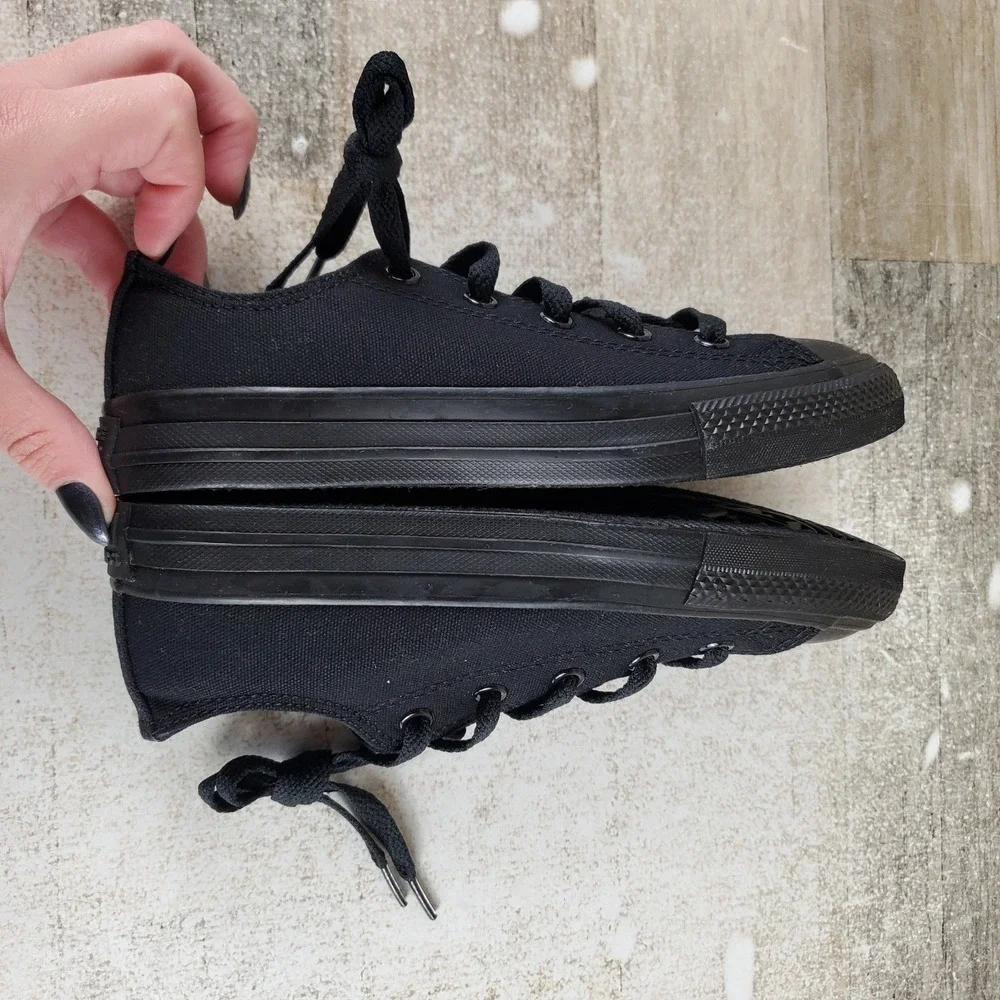 Converse Chuck Taylor All Star Kids Shoes Sz 1 Black Monochrome Low Top Sneakers